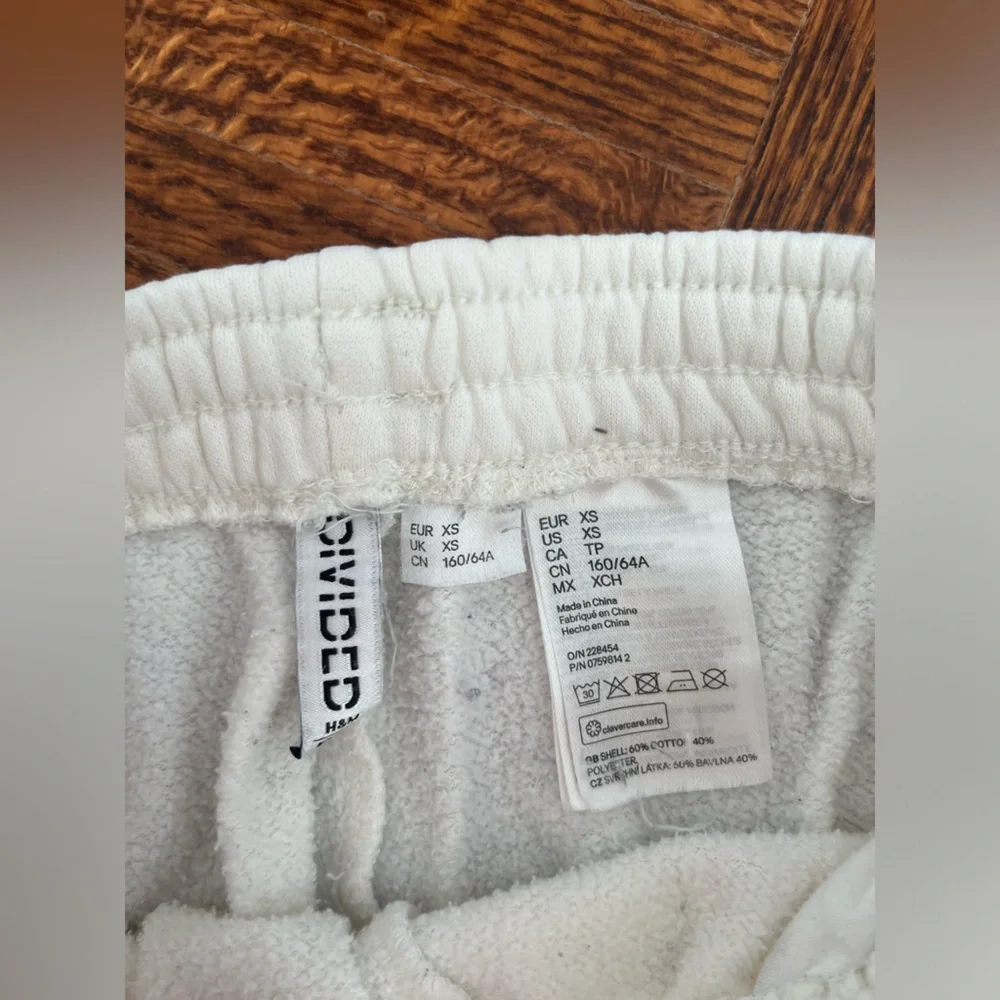 h&m cream sweatpants XS - Picture 2 of 4